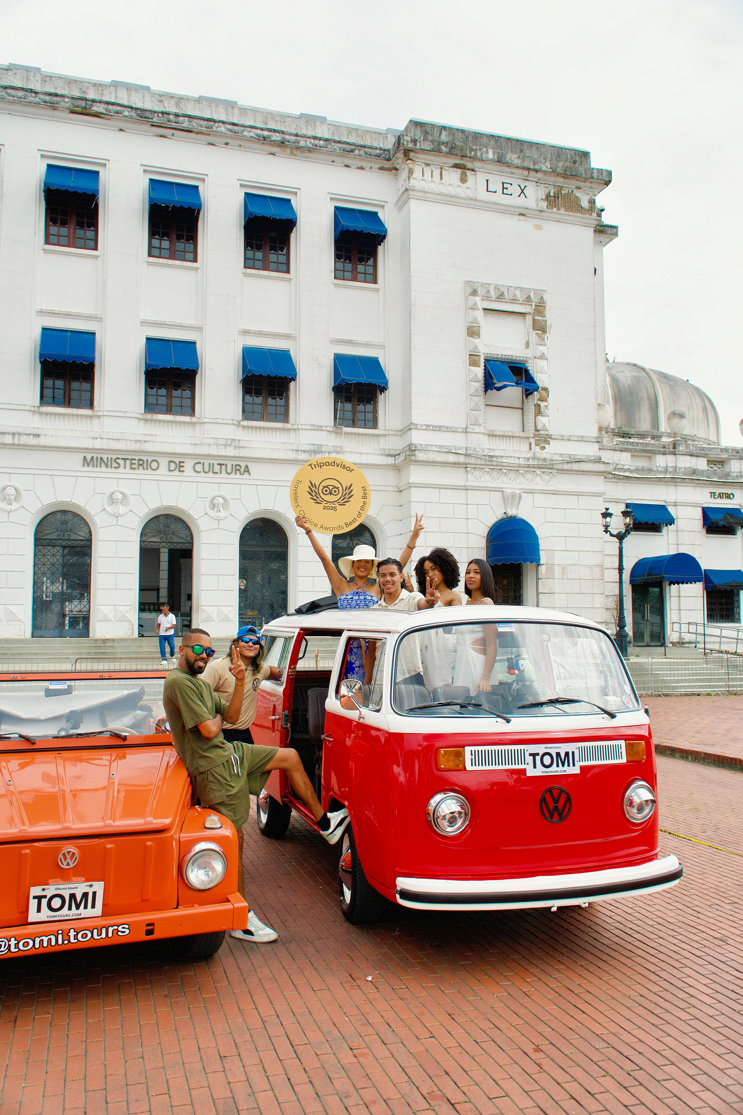 VW Safari tour in Panama City with Tomi Tours